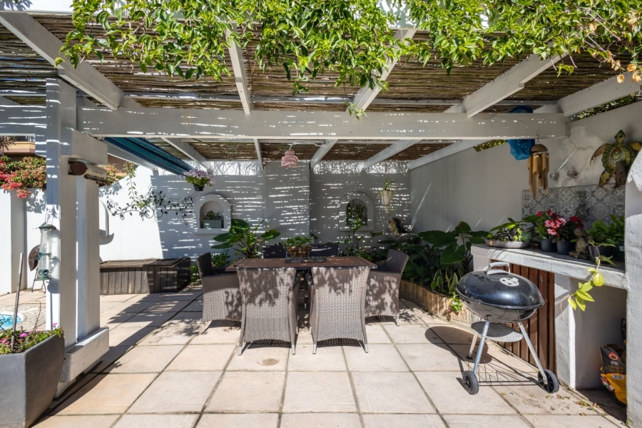 6 Bedroom Property for Sale in Cutty Sark Western Cape